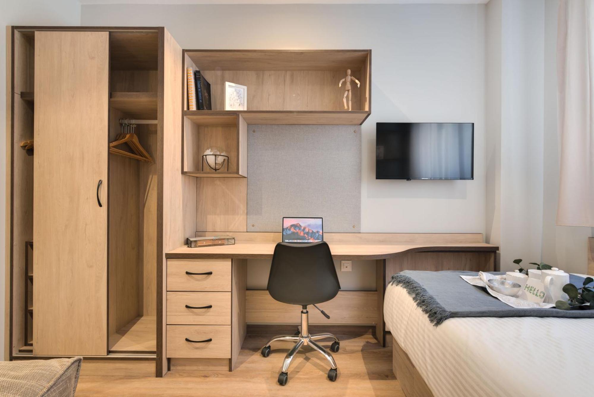 Livensa Living Pamplona Albergue Juvenil Экстерьер фото