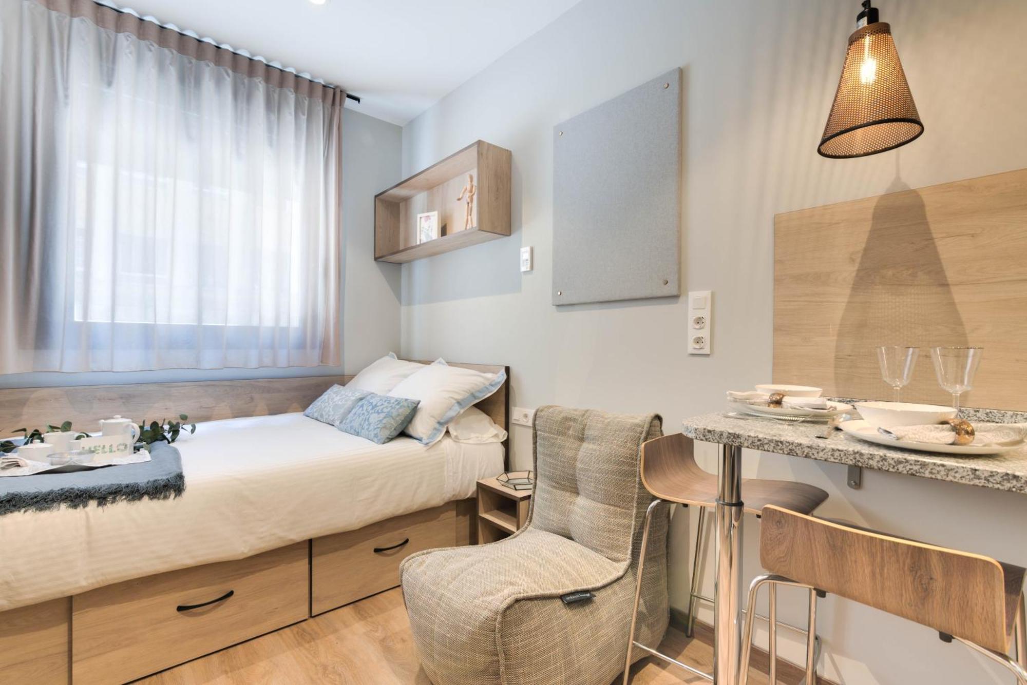 Livensa Living Pamplona Albergue Juvenil Экстерьер фото