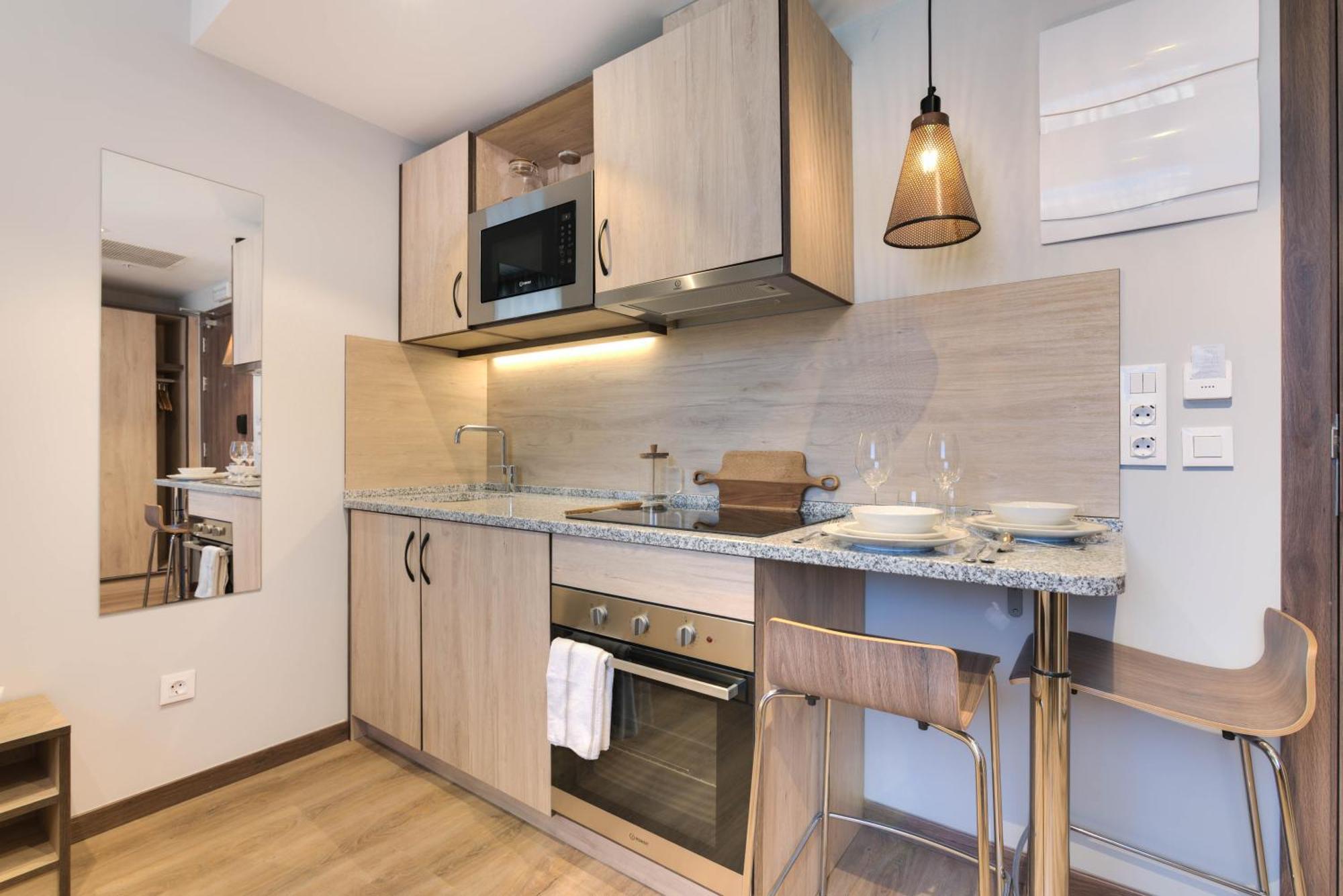 Livensa Living Pamplona Albergue Juvenil Экстерьер фото